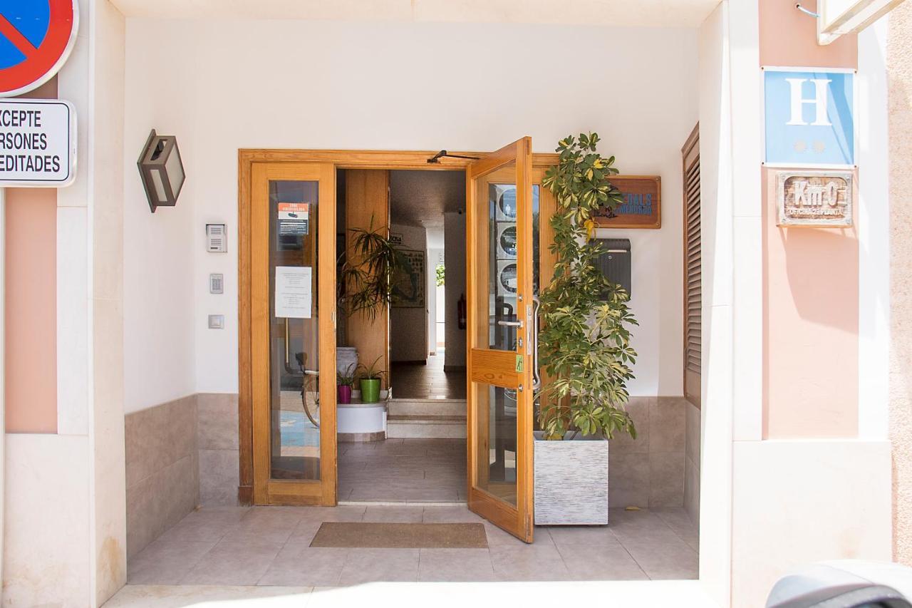 Hotel Geminis Ситадела Екстериор снимка