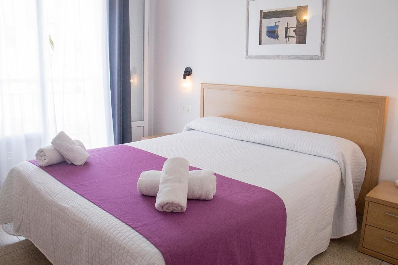 Hotel Geminis Ситадела Екстериор снимка