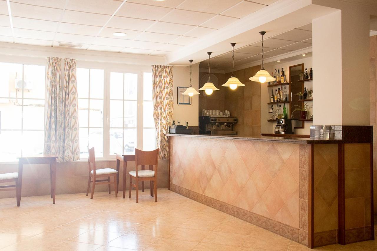 Hotel Geminis Ситадела Екстериор снимка