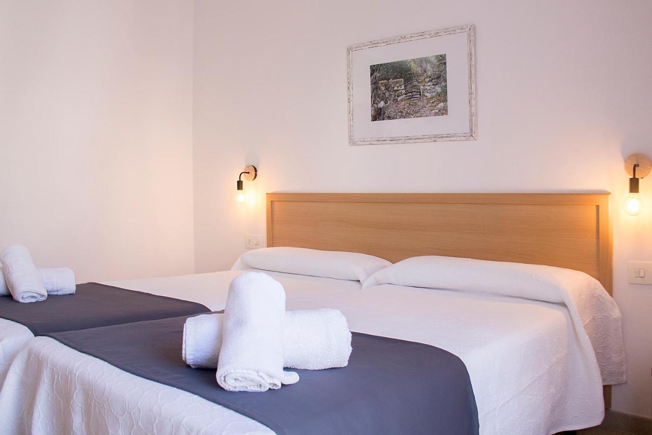 Hotel Geminis Ситадела Екстериор снимка