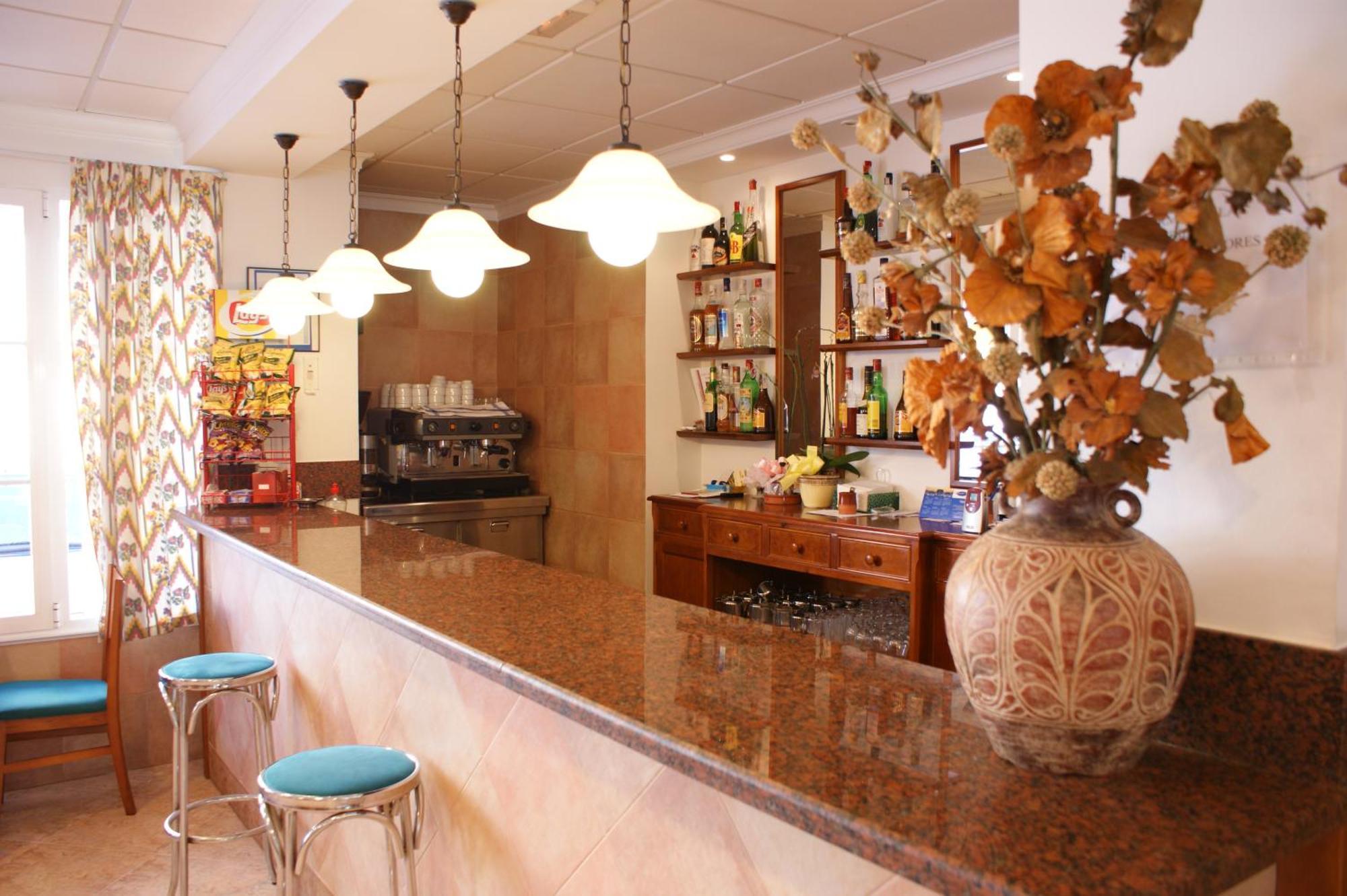 Hotel Geminis Ситадела Екстериор снимка